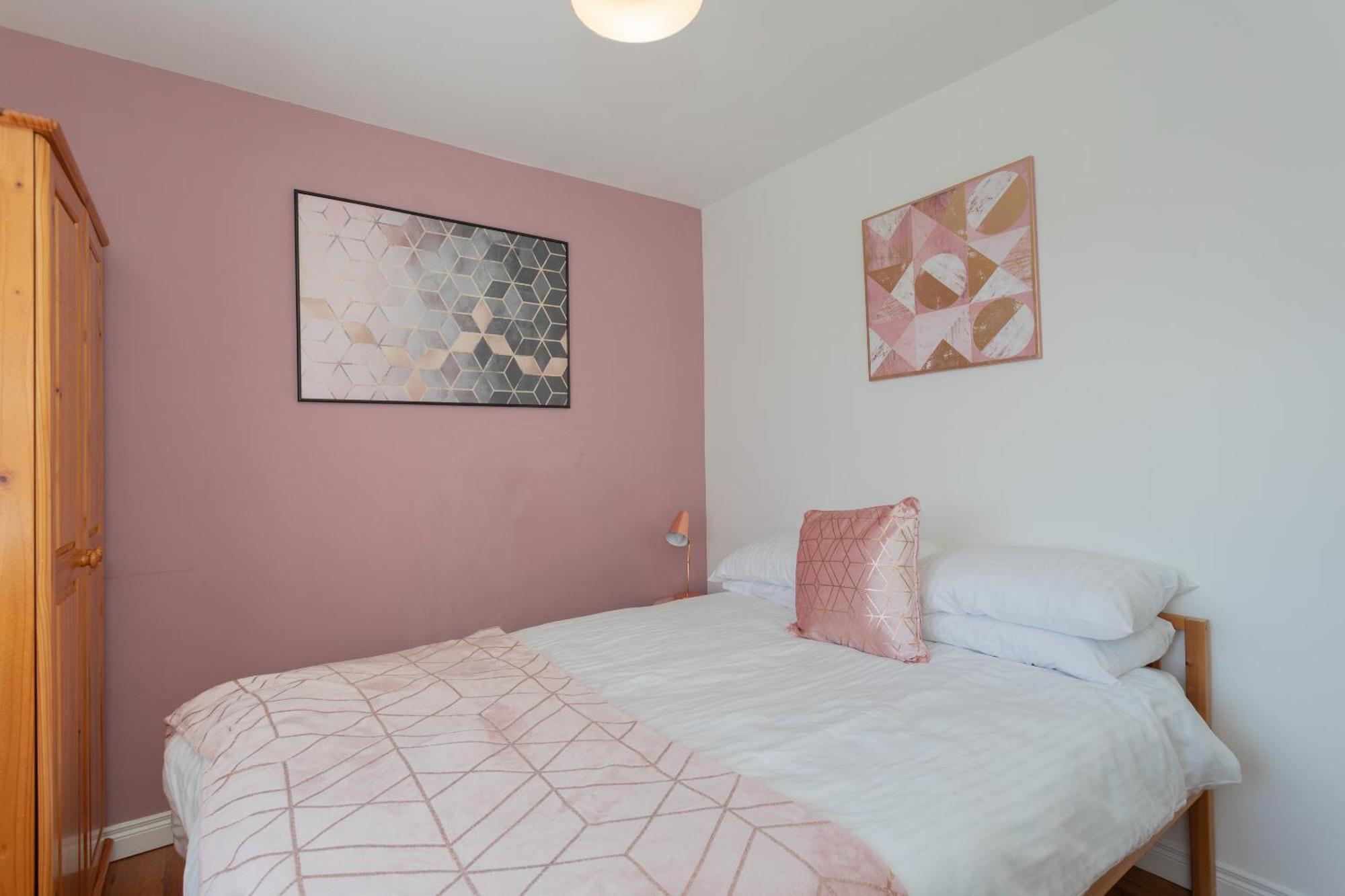 Ardenlee - Stylish 3 Bed Apt Close To City, Parking And Wifi Belfast Eksteriør billede